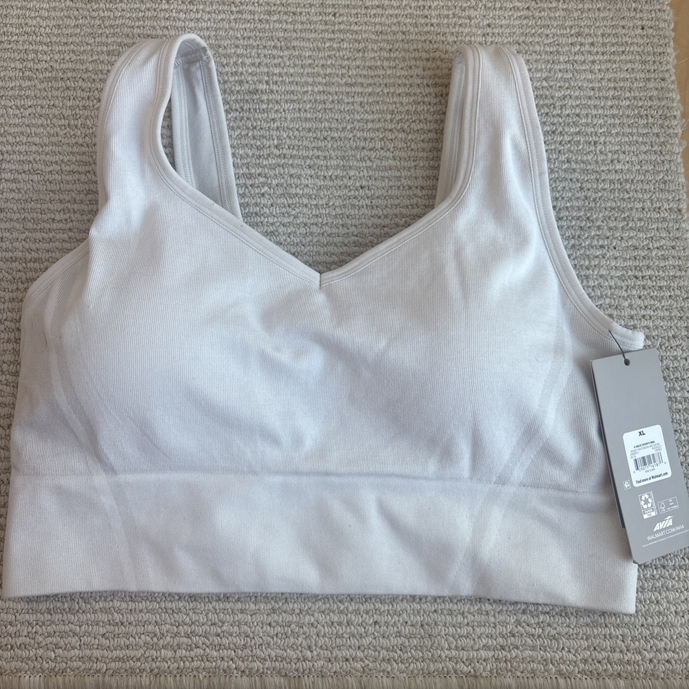 NWT Avia Women low support seamless sports bra size XL V Neck Removable Pads